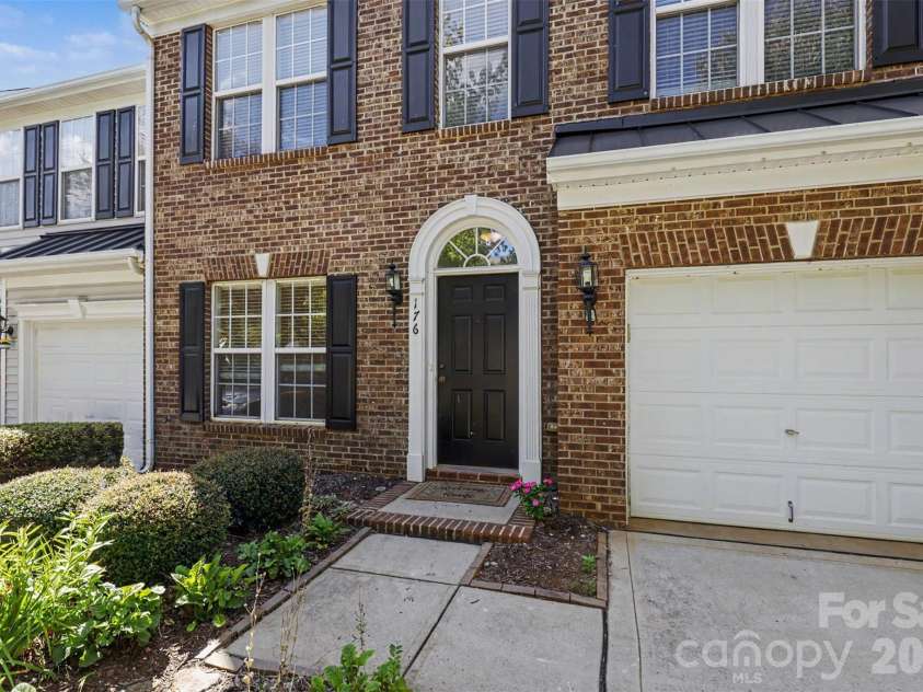 176 Snead Road, Fort Mill, SC 29715.  MLS# CAR4430217, YatesRealty ID 54412. 