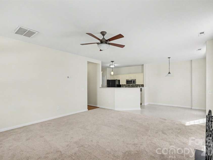 176 Snead Road, Fort Mill, SC 29715.  MLS# CAR4430217, YatesRealty ID 54412. 