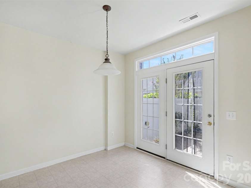 176 Snead Road, Fort Mill, SC 29715.  MLS# CAR4430217, YatesRealty ID 54412. 