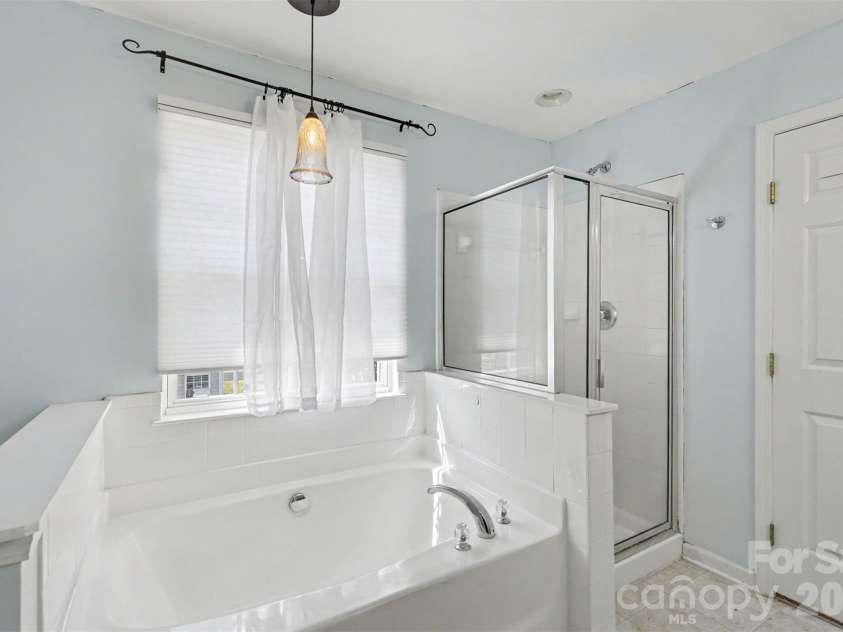 176 Snead Road, Fort Mill, SC 29715.  MLS# CAR4430217, YatesRealty ID 54412. 