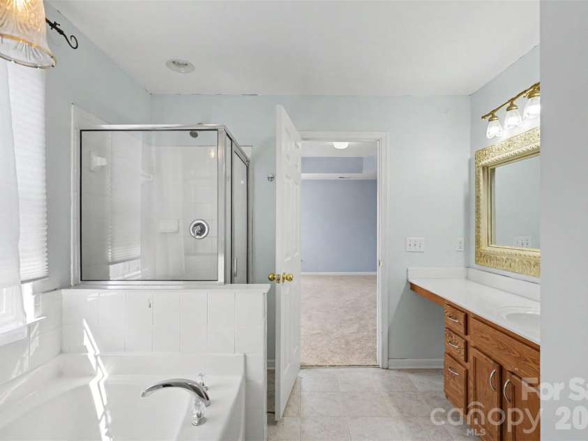176 Snead Road, Fort Mill, SC 29715.  MLS# CAR4430217, YatesRealty ID 54412. 