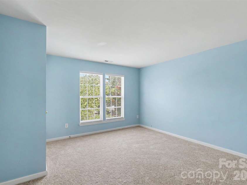 176 Snead Road, Fort Mill, SC 29715.  MLS# CAR4430217, YatesRealty ID 54412. 