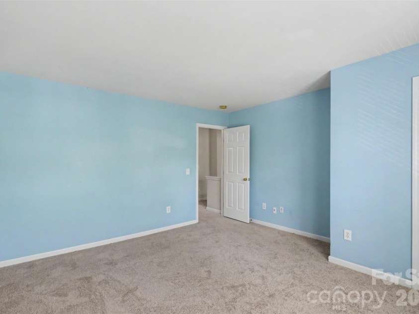 176 Snead Road, Fort Mill, SC 29715.  MLS# CAR4430217, YatesRealty ID 54412. 