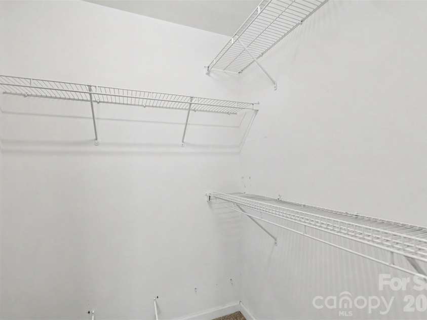176 Snead Road, Fort Mill, SC 29715.  MLS# CAR4430217, YatesRealty ID 54412. 