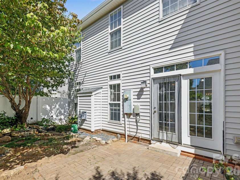 176 Snead Road, Fort Mill, SC 29715.  MLS# CAR4430217, YatesRealty ID 54412. 
