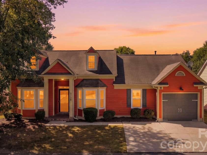 5728 Ebley Loop, Charlotte, NC 28227.  MLS# CAR4430719, YatesRealty ID 54413. 