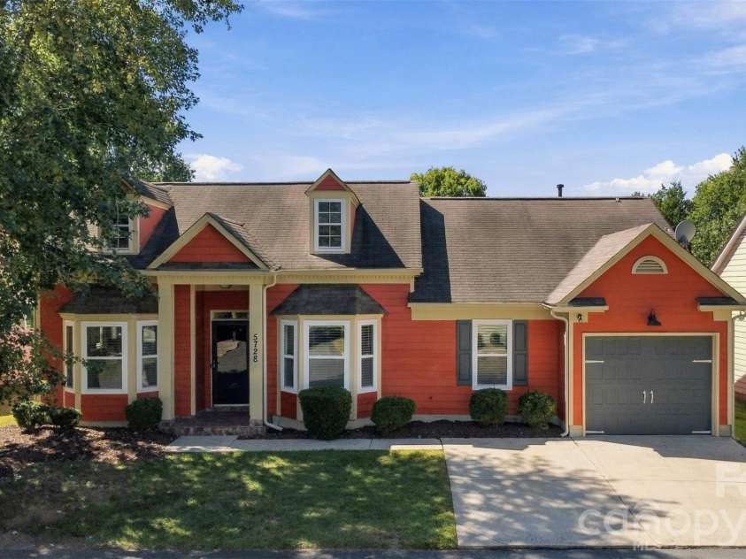 5728 Ebley Loop, Charlotte, NC 28227.  MLS# CAR4430719, YatesRealty ID 54413. 