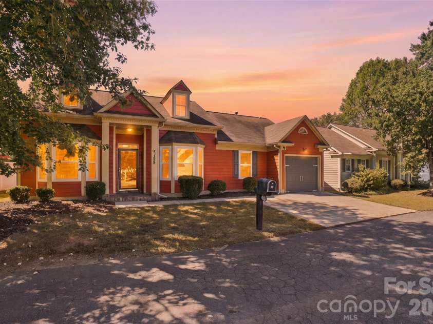 5728 Ebley Loop, Charlotte, NC 28227.  MLS# CAR4430719, YatesRealty ID 54413. 