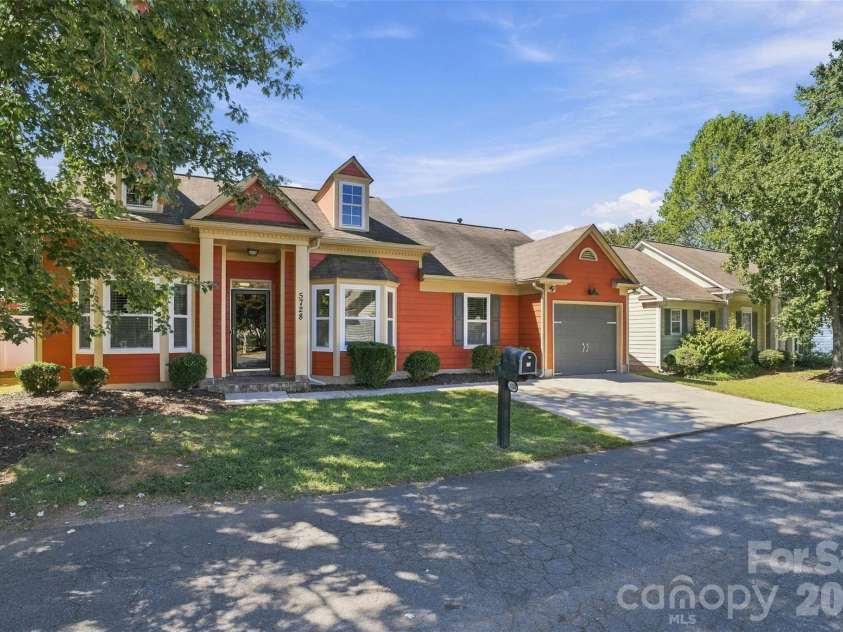 5728 Ebley Loop, Charlotte, NC 28227.  MLS# CAR4430719, YatesRealty ID 54413. 