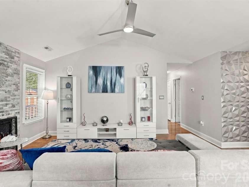 5728 Ebley Loop, Charlotte, NC 28227.  MLS# CAR4430719, YatesRealty ID 54413. 