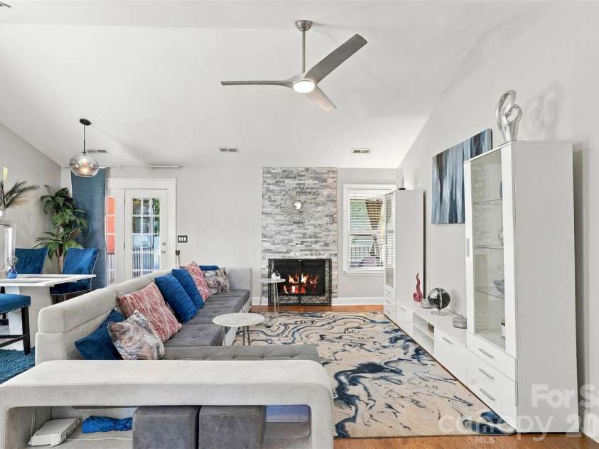 5728 Ebley Loop, Charlotte, NC 28227.  MLS# CAR4430719, YatesRealty ID 54413. 