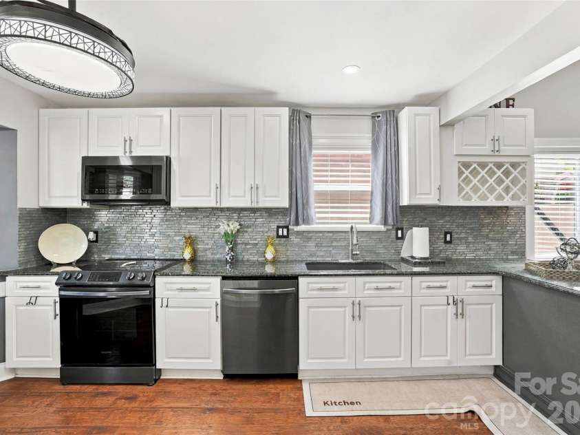 5728 Ebley Loop, Charlotte, NC 28227.  MLS# CAR4430719, YatesRealty ID 54413. 
