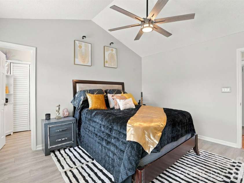 5728 Ebley Loop, Charlotte, NC 28227.  MLS# CAR4430719, YatesRealty ID 54413. 