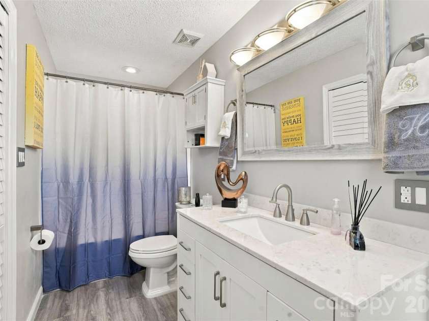 5728 Ebley Loop, Charlotte, NC 28227.  MLS# CAR4430719, YatesRealty ID 54413. 