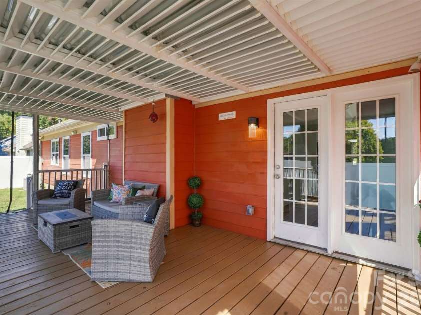 5728 Ebley Loop, Charlotte, NC 28227.  MLS# CAR4430719, YatesRealty ID 54413. 