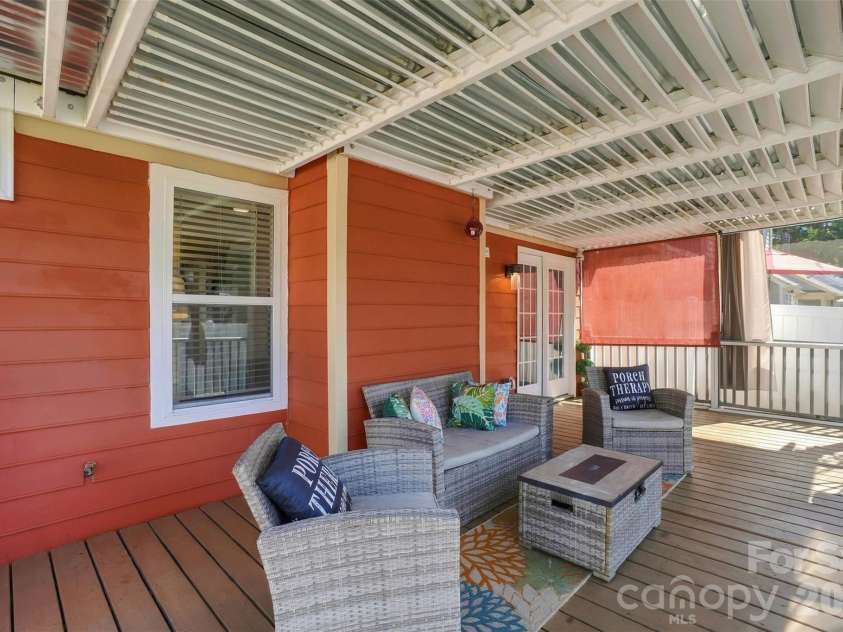 5728 Ebley Loop, Charlotte, NC 28227.  MLS# CAR4430719, YatesRealty ID 54413. 