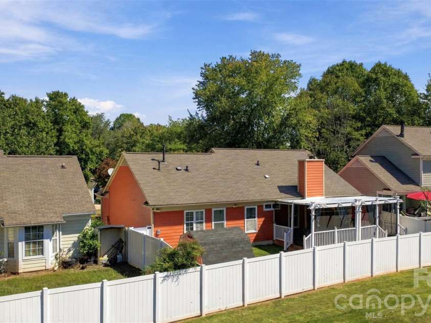 5728 Ebley Loop, Charlotte, NC 28227.  MLS# CAR4430719, YatesRealty ID 54413. 