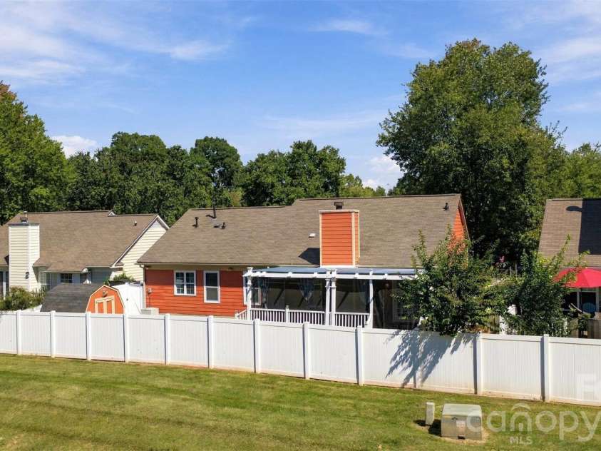 5728 Ebley Loop, Charlotte, NC 28227.  MLS# CAR4430719, YatesRealty ID 54413. 