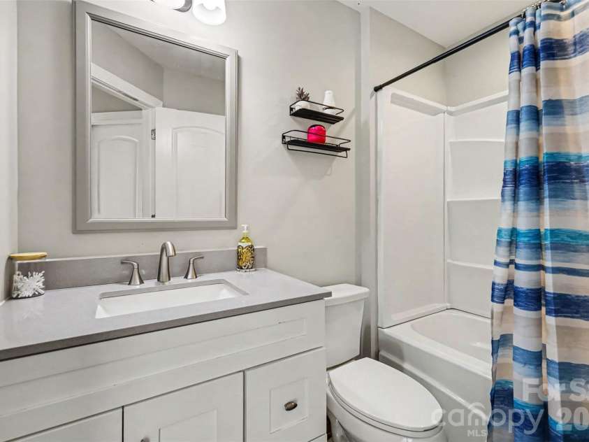 633 Ashford Street, Chester, SC 29706.  MLS# CAR4430424, YatesRealty ID 54414. 