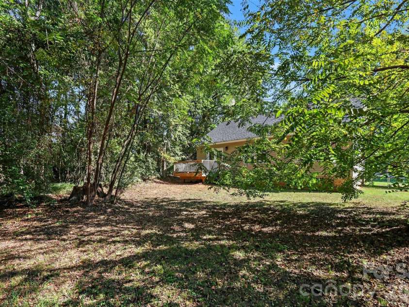 633 Ashford Street, Chester, SC 29706.  MLS# CAR4430424, YatesRealty ID 54414. 