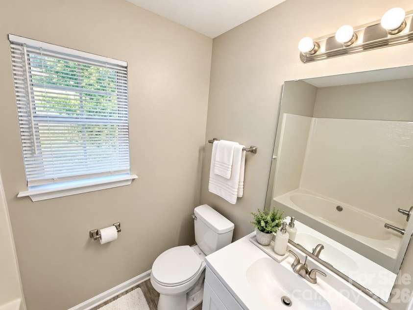 5430 Peachwood Drive, Charlotte, NC 28216.  MLS# CAR4429277, YatesRealty ID 54415. 