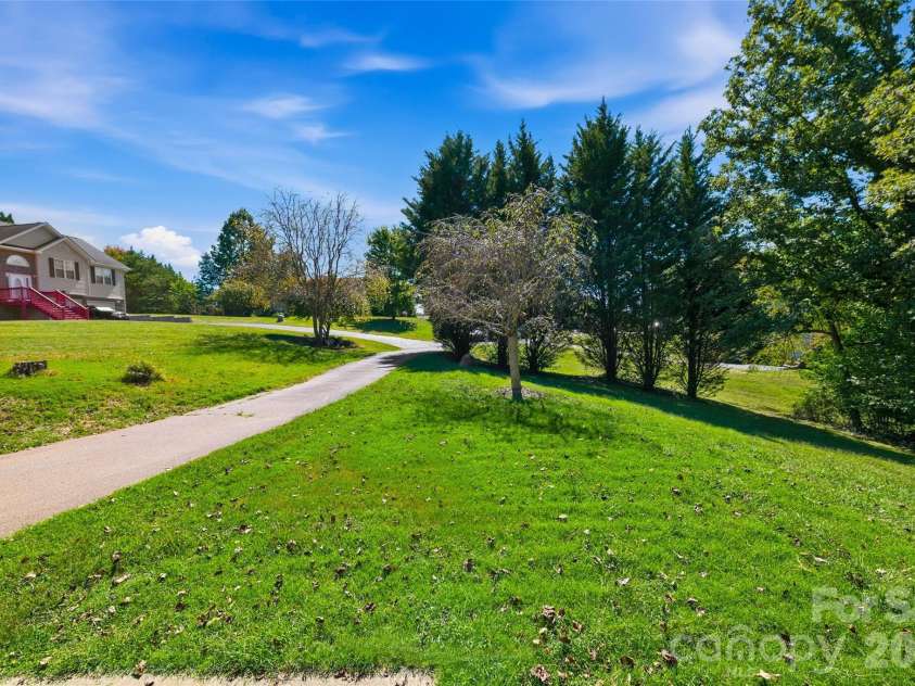 8 Maltese Lane, Weaverville, NC 28787.  MLS# CAR4430513, YatesRealty ID 54416. 
