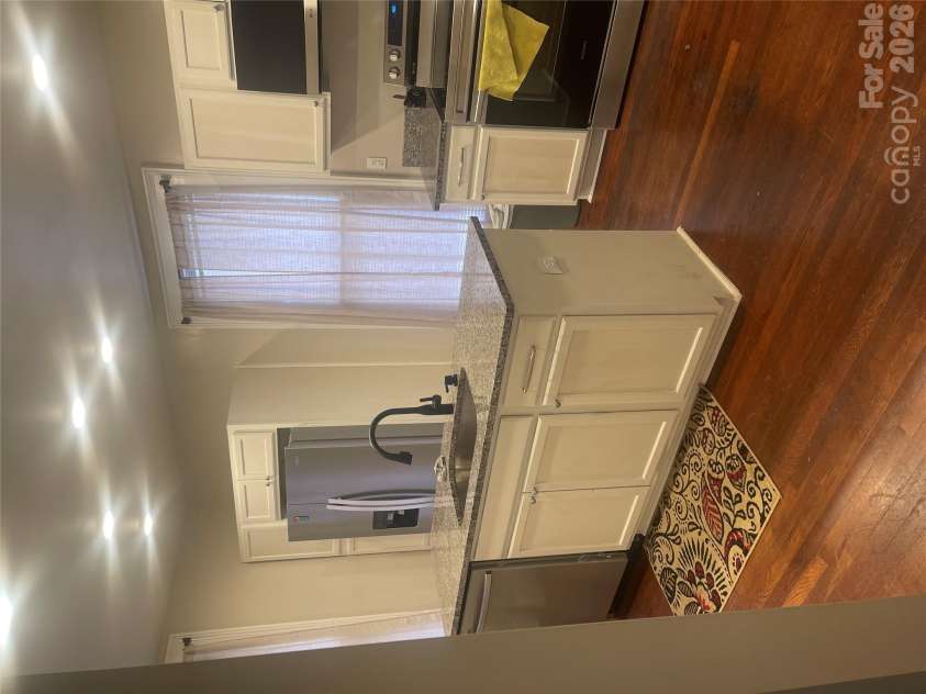334 Davie Avenue, Statesville, NC 28677.  MLS# CAR4430351, YatesRealty ID 54417. 