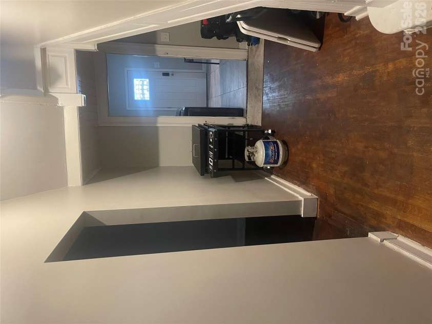 334 Davie Avenue, Statesville, NC 28677.  MLS# CAR4430351, YatesRealty ID 54417. 