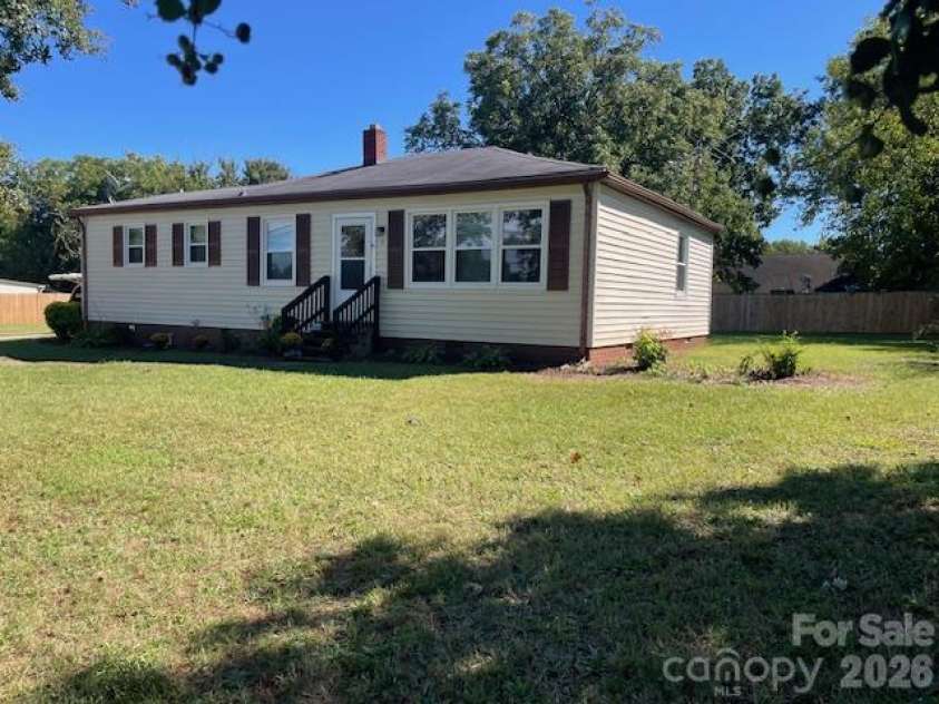 417 Gold Hill Drive, Salisbury, NC 28146.  MLS# CAR4430781, YatesRealty ID 54418. Front view 2