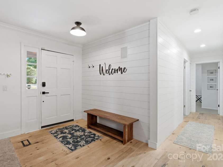 4274 Sunnydell Drive, Winston Salem, NC 27106.  MLS# CAR4330356, YatesRealty ID 54418. 