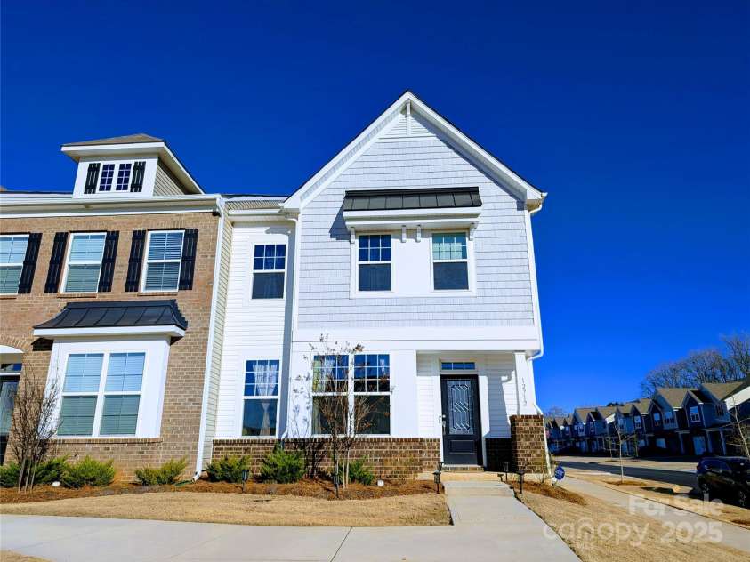 12712 Wandering Brook Drive, Charlotte, NC 28273.  MLS# CAR4220189, YatesRealty ID 5442. 
