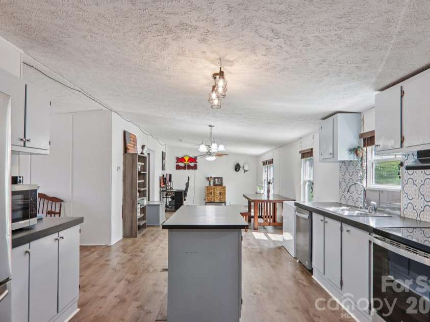 4 Sweet Birch Drive, Alexander, NC 28701.  MLS# CAR4358459, YatesRealty ID 5442. 