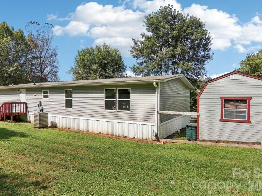 4 Sweet Birch Drive, Alexander, NC 28701.  MLS# CAR4358459, YatesRealty ID 5442. 