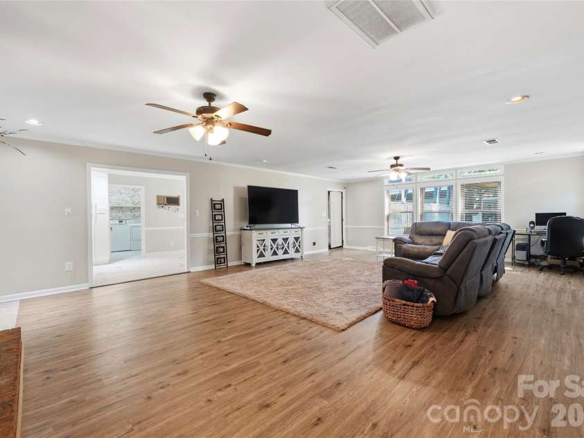718 Hoke Street, Lincolnton, NC 28092.  MLS# CAR4430545, YatesRealty ID 54420. 