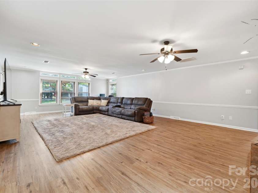 718 Hoke Street, Lincolnton, NC 28092.  MLS# CAR4430545, YatesRealty ID 54420. 