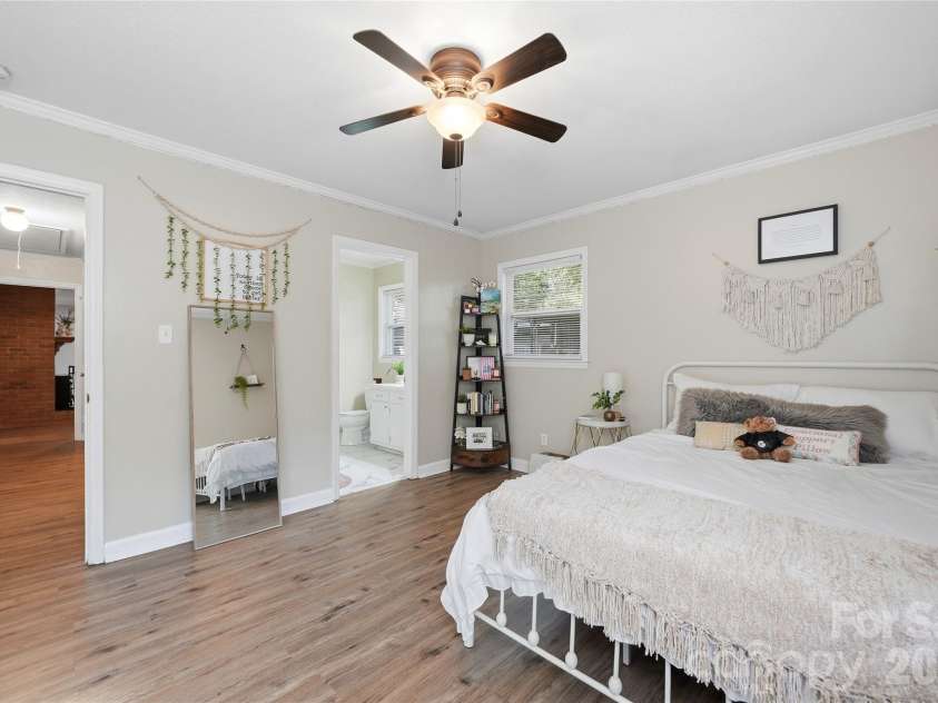 718 Hoke Street, Lincolnton, NC 28092.  MLS# CAR4430545, YatesRealty ID 54420. 
