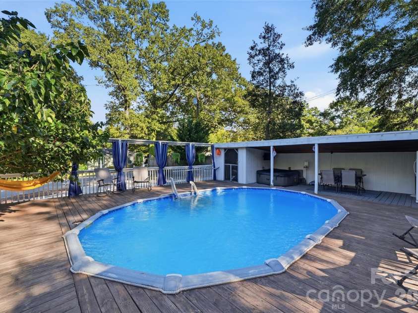 718 Hoke Street, Lincolnton, NC 28092.  MLS# CAR4430545, YatesRealty ID 54420. 