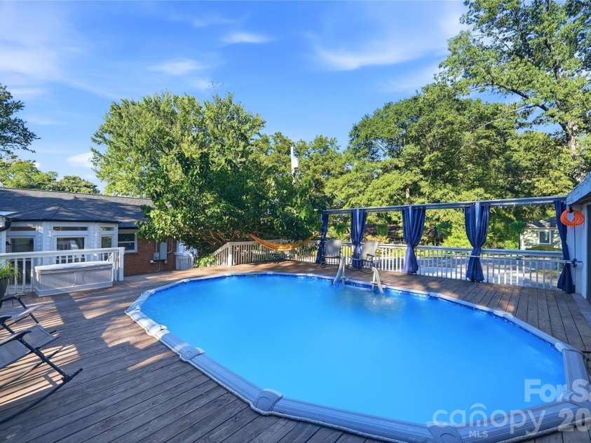 718 Hoke Street, Lincolnton, NC 28092.  MLS# CAR4430545, YatesRealty ID 54420. 