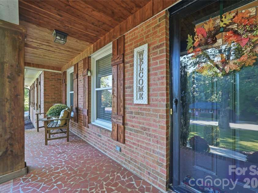 718 Hoke Street, Lincolnton, NC 28092.  MLS# CAR4430545, YatesRealty ID 54420. 