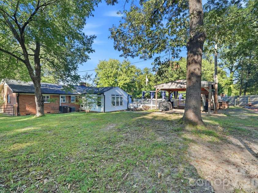 718 Hoke Street, Lincolnton, NC 28092.  MLS# CAR4430545, YatesRealty ID 54420. 