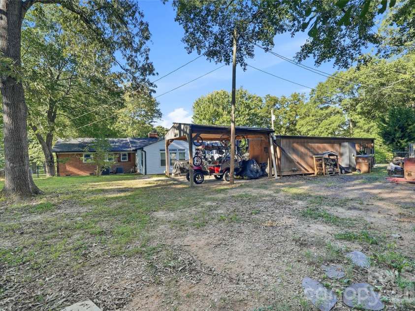 718 Hoke Street, Lincolnton, NC 28092.  MLS# CAR4430545, YatesRealty ID 54420. 