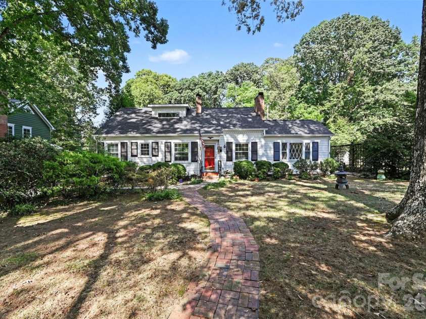 1301 Pinecrest Avenue, Charlotte, NC 28205.  MLS# CAR4424665, YatesRealty ID 54421. 