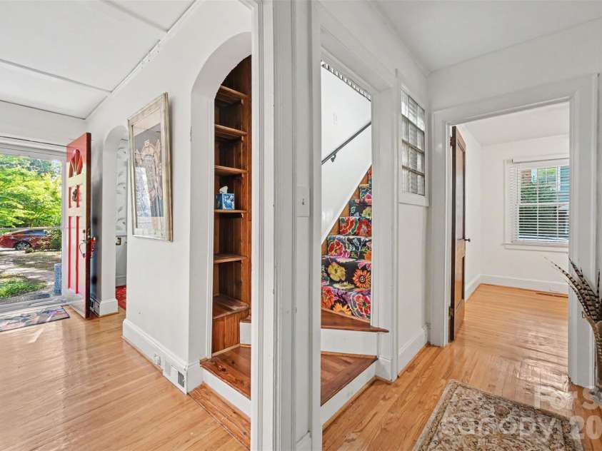 1301 Pinecrest Avenue, Charlotte, NC 28205.  MLS# CAR4424665, YatesRealty ID 54421. 