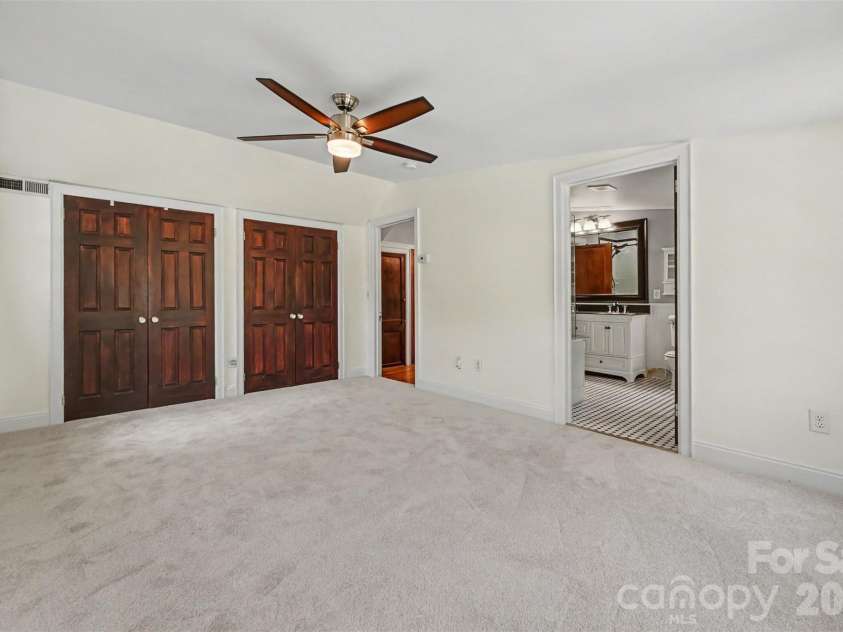 1301 Pinecrest Avenue, Charlotte, NC 28205.  MLS# CAR4424665, YatesRealty ID 54421. Primary Bedroom