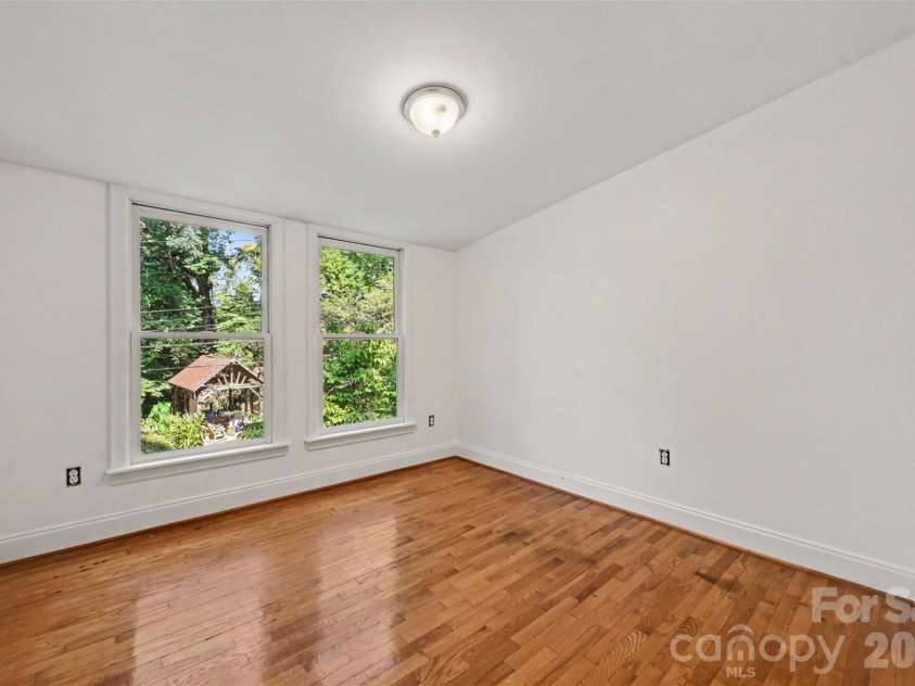 1301 Pinecrest Avenue, Charlotte, NC 28205.  MLS# CAR4424665, YatesRealty ID 54421. Upstairs Bedroom