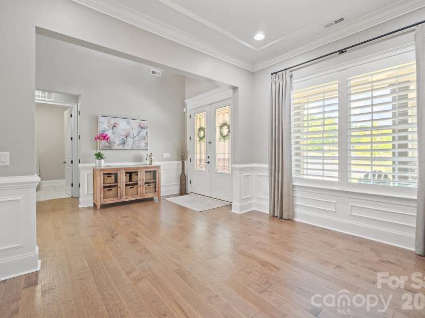525 Vintage Creek Drive, Matthews, NC 28104.  MLS# CAR4430599, YatesRealty ID 54422. 