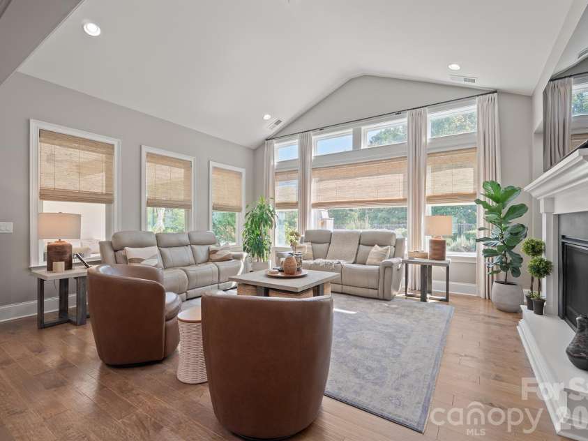 525 Vintage Creek Drive, Matthews, NC 28104.  MLS# CAR4430599, YatesRealty ID 54422. 