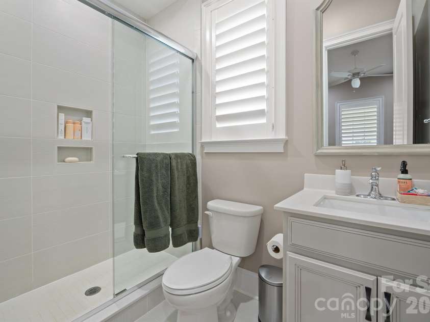 525 Vintage Creek Drive, Matthews, NC 28104.  MLS# CAR4430599, YatesRealty ID 54422. 