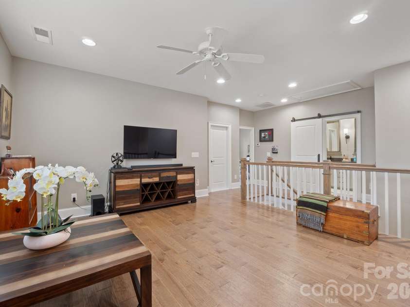 525 Vintage Creek Drive, Matthews, NC 28104.  MLS# CAR4430599, YatesRealty ID 54422. 
