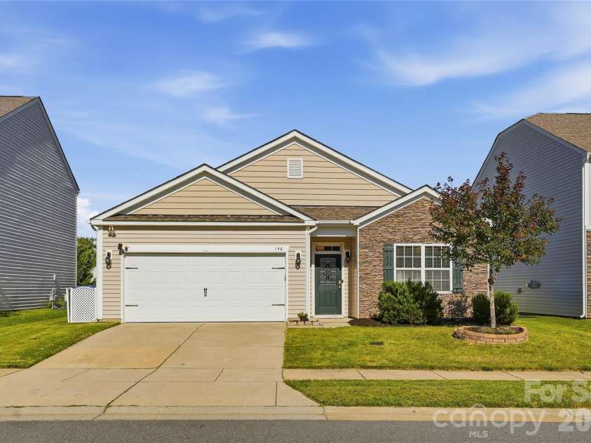 146 Cromwell Drive, Mooresville, NC 28115.  MLS# CAR4430306, YatesRealty ID 54426. 